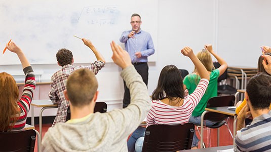 Como criar um programa de limpeza de 20 valores para o setor da educação