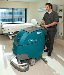 使用蕴含 ec-H2O NanoClean 技术的洗地机，节省的用水量可高达 70%